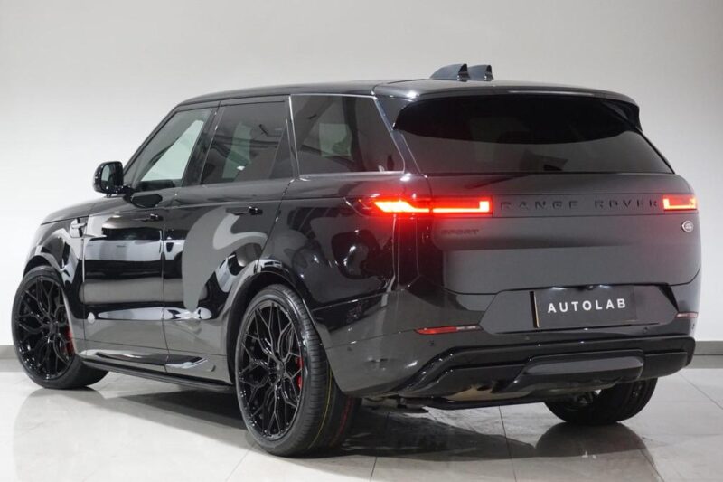 Black Range Rover Sport(1)