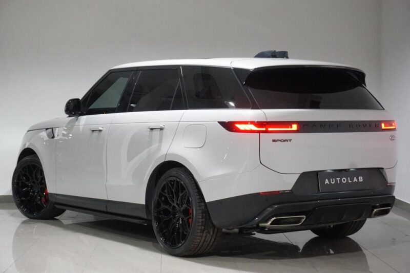 White Range Rover(1)